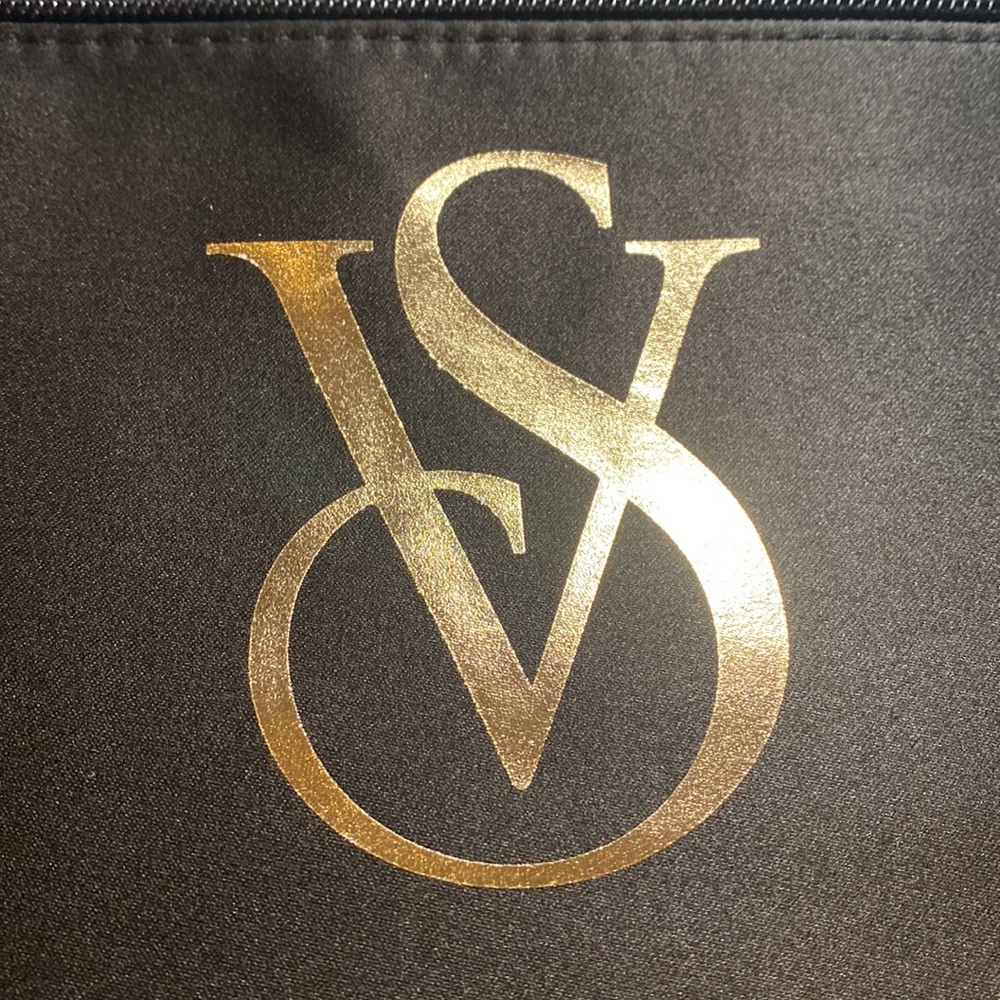 Victoria’s Secret  Bra Travel Case - Picture 4 of 7